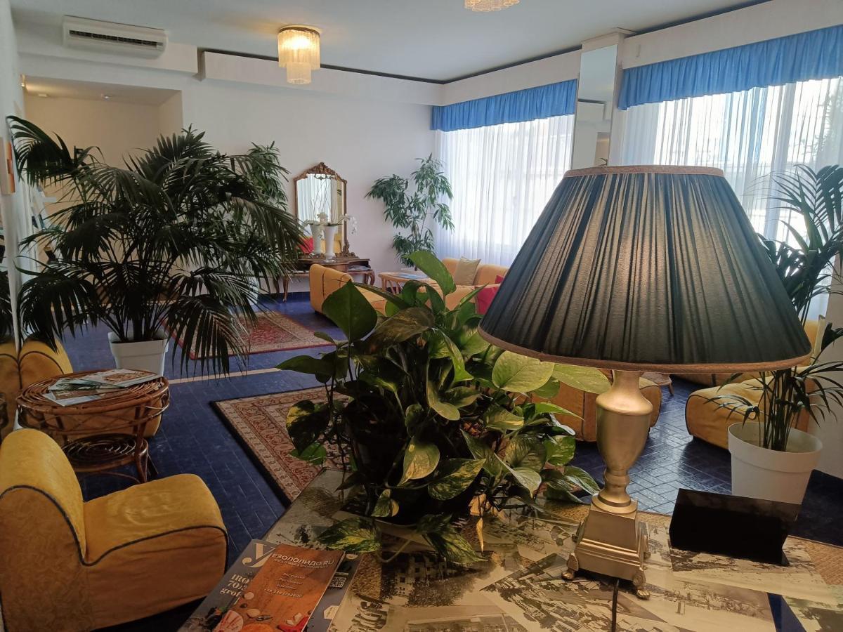 Hotel Arizona 리도 디 예솔로 외부 사진